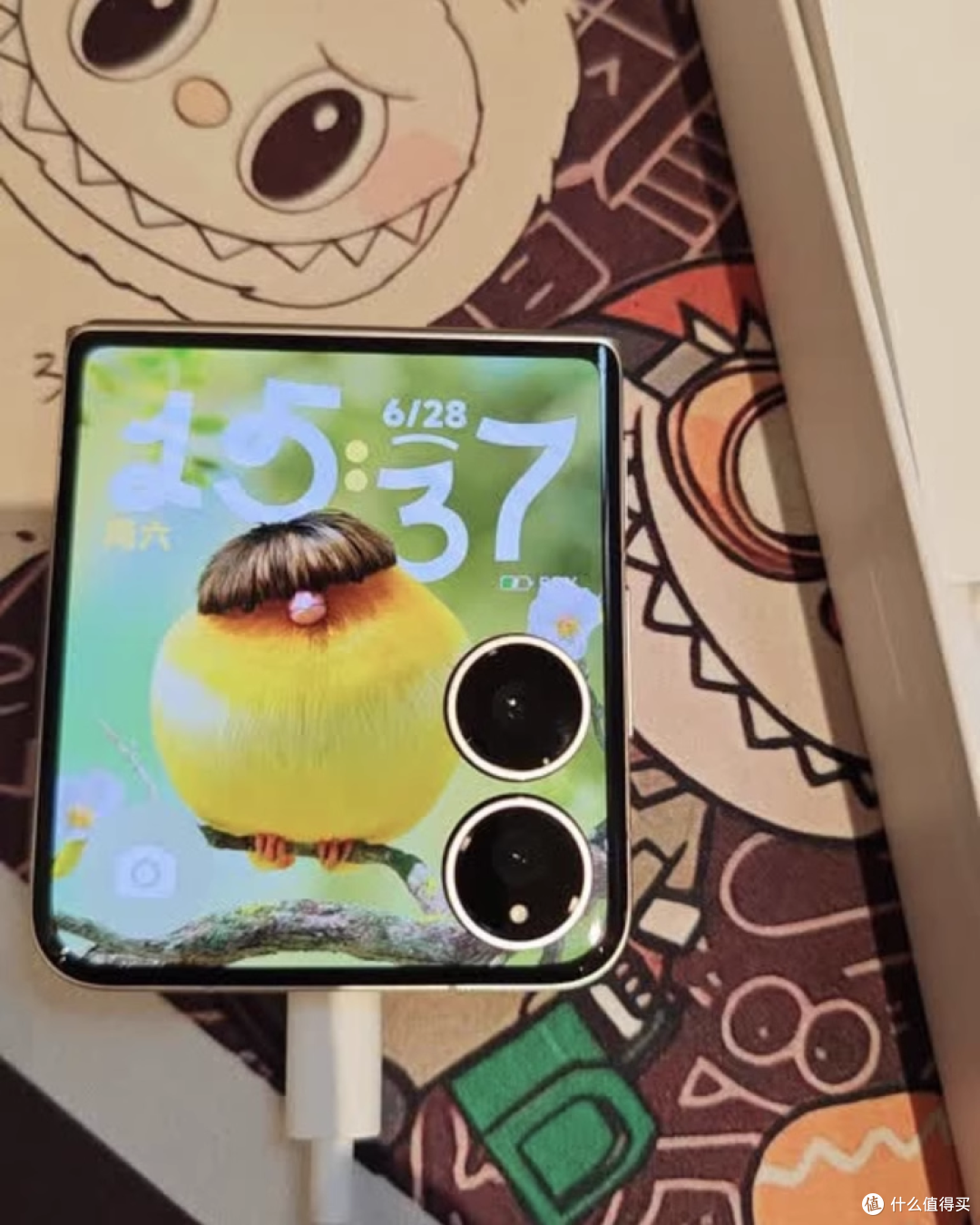 折叠屏手机屏幕素质与耐用性评测