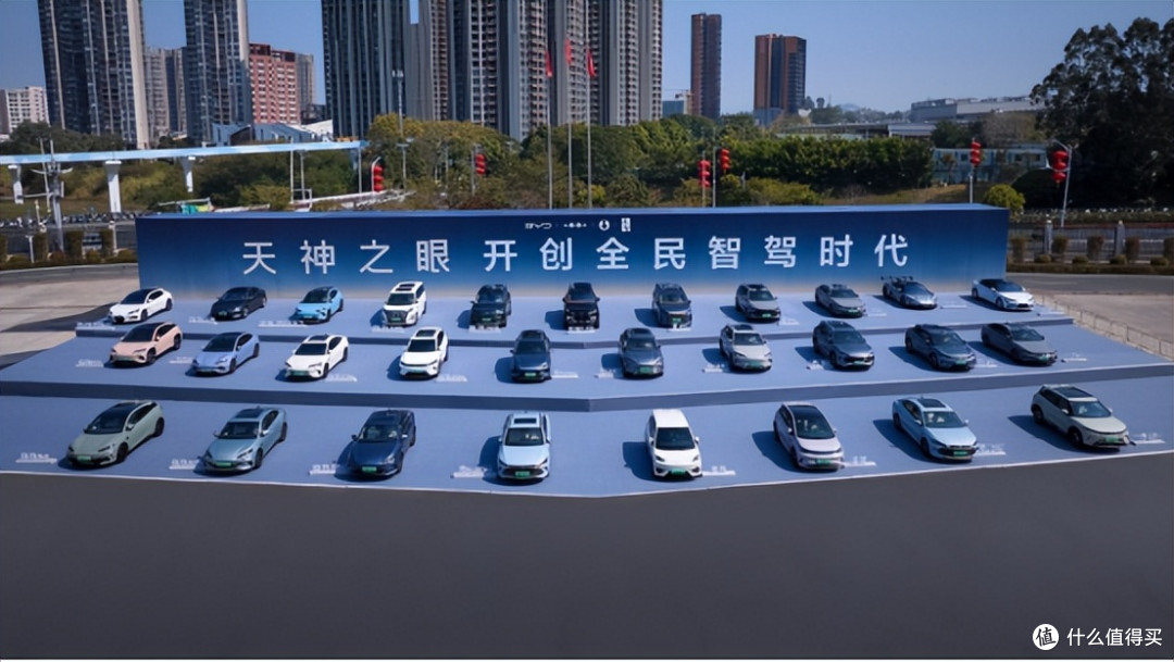 比亚迪率先实现媲美L4级智能泊车，官方承诺为安全兜底
