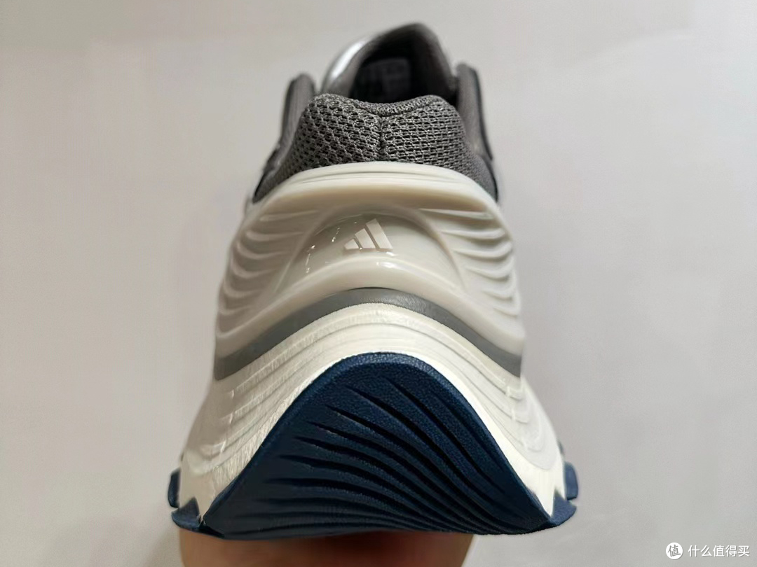 adidas XLG MTW系列跑步鞋:舒适缓震,时尚百搭