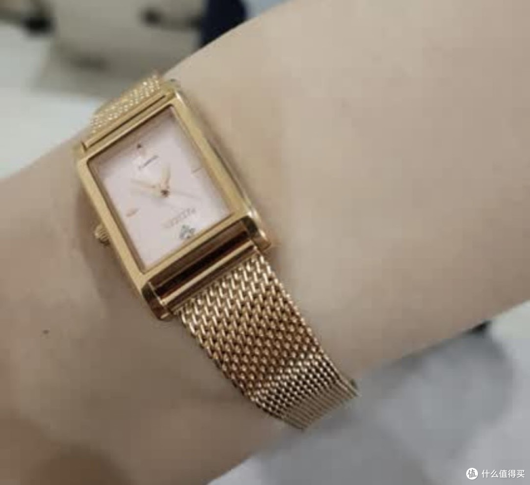 西铁城Juicy Tint石英女表 值得拥有