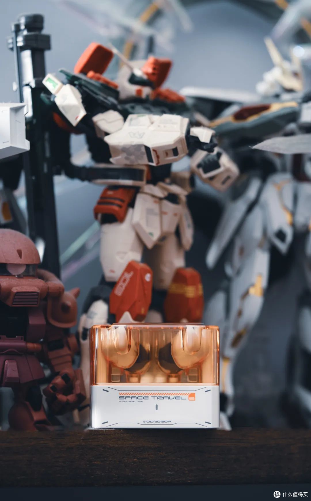 「 EXM 」比想象中更好的百元级TWS | 水月雨 太空漫游2