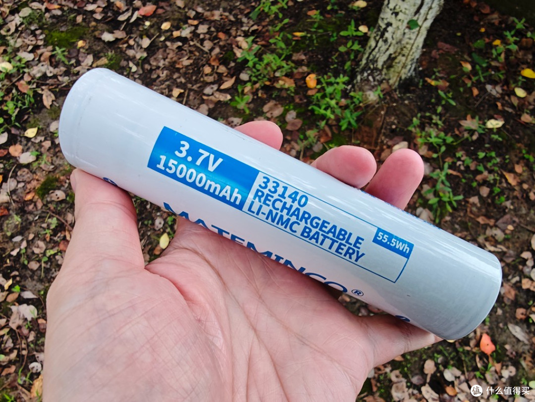 三SST40加持6000流明620米远射的极致照明:迈特明酷MT003 Turbo