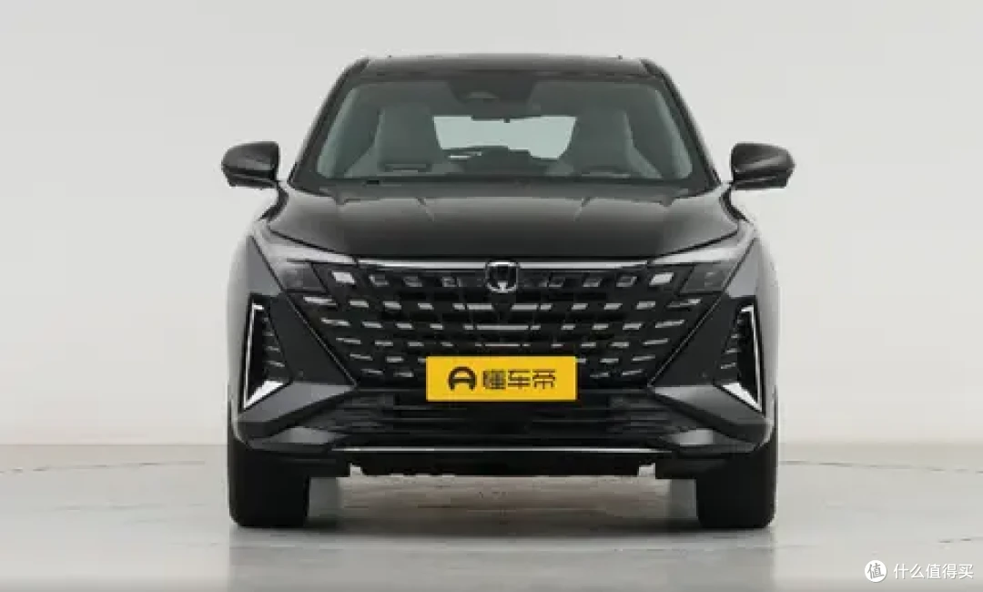 对比长安UNI-Z PHEV和风神L7 PHEV，谁更适合年轻人，看完就知道