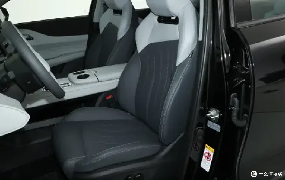 对比长安UNI-Z PHEV和风神L7 PHEV，谁更适合年轻人，看完就知道