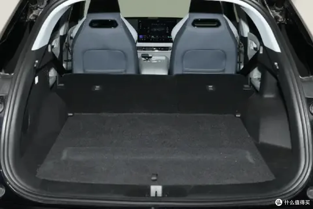 对比长安UNI-Z PHEV和风神L7 PHEV，谁更适合年轻人，看完就知道