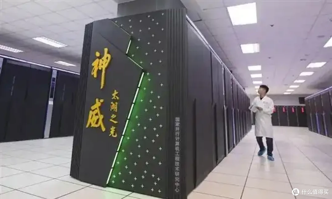 黄仁勋:中国军方才不会用美国AI芯片!人家自己有