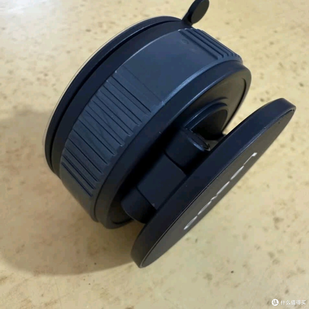 乐益磁吸车载支架:驾驶伴侣的进化