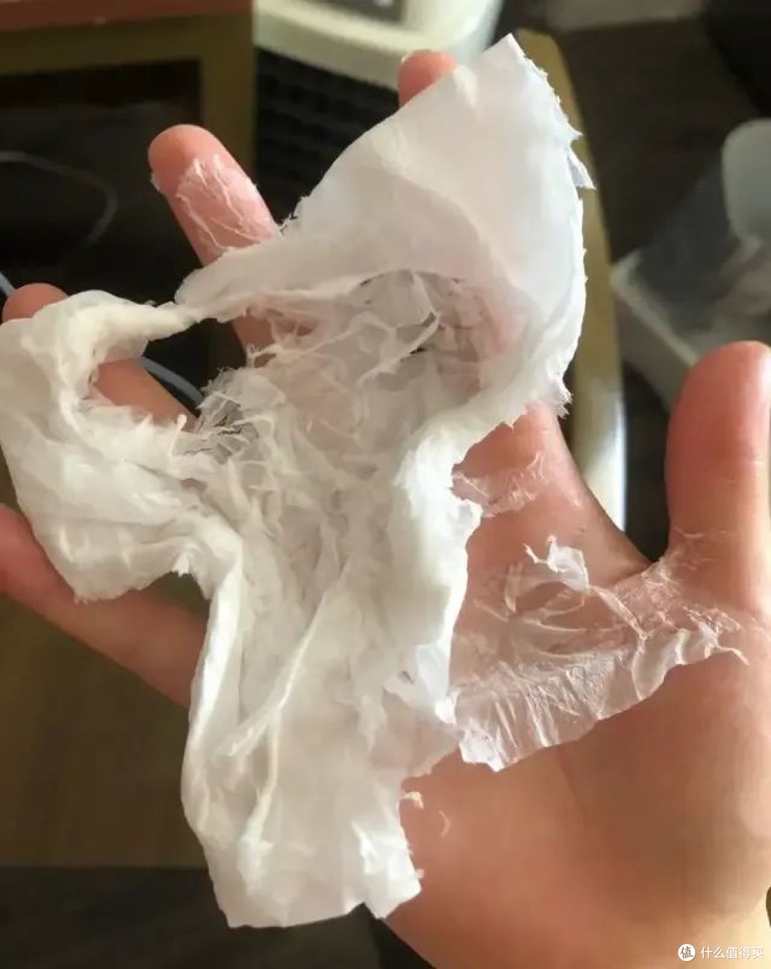 奉劝大家：以下东西千万“别用纸巾擦”，一擦就坏，很难修复