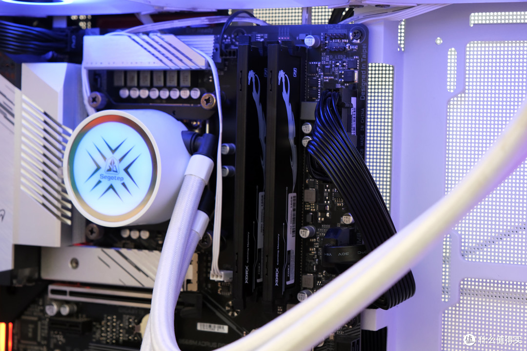 内存涨价潮中破局!酷芯客刀客系列 DDR4,性能与性价比双在线!