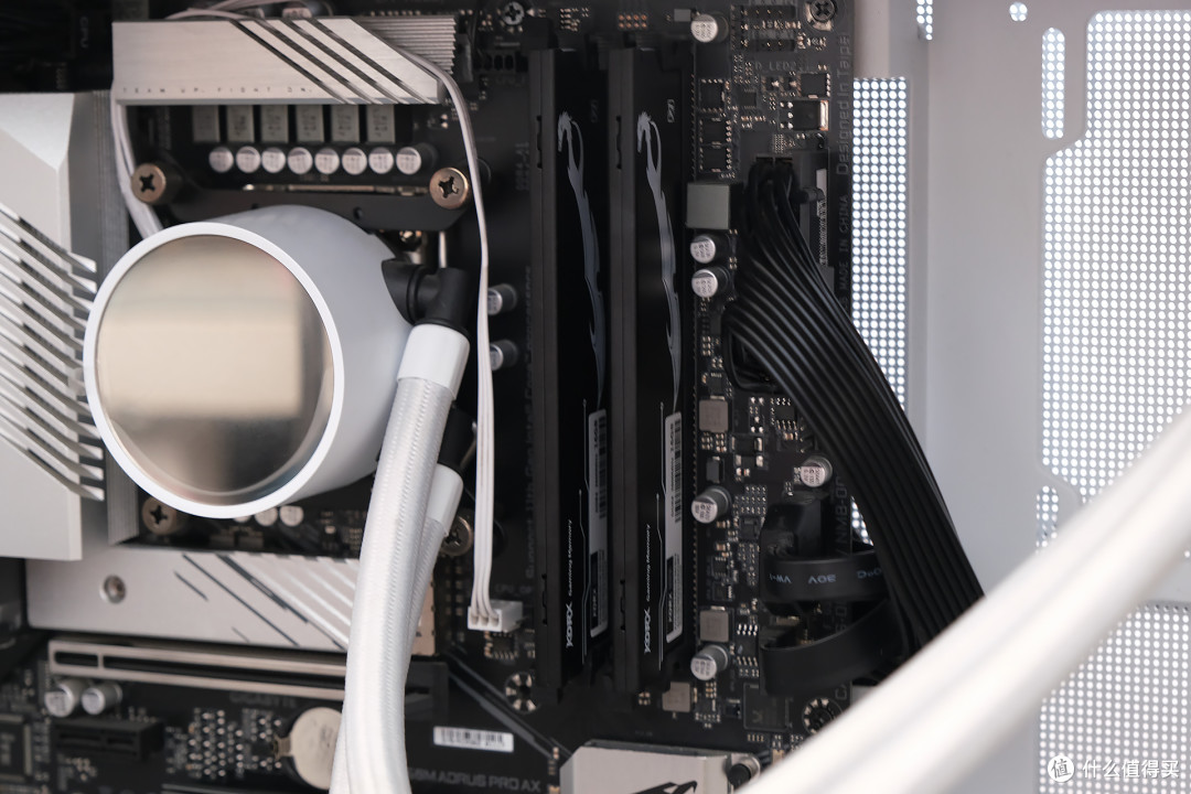 内存涨价潮中破局!酷芯客刀客系列 DDR4,性能与性价比双在线!