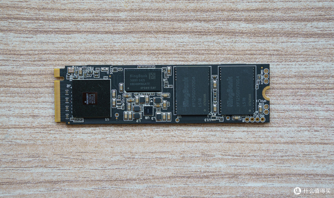 PCIe4.0狂飙7400MB/s!金百达KP270游戏加载超离谱,百元价位卷王
