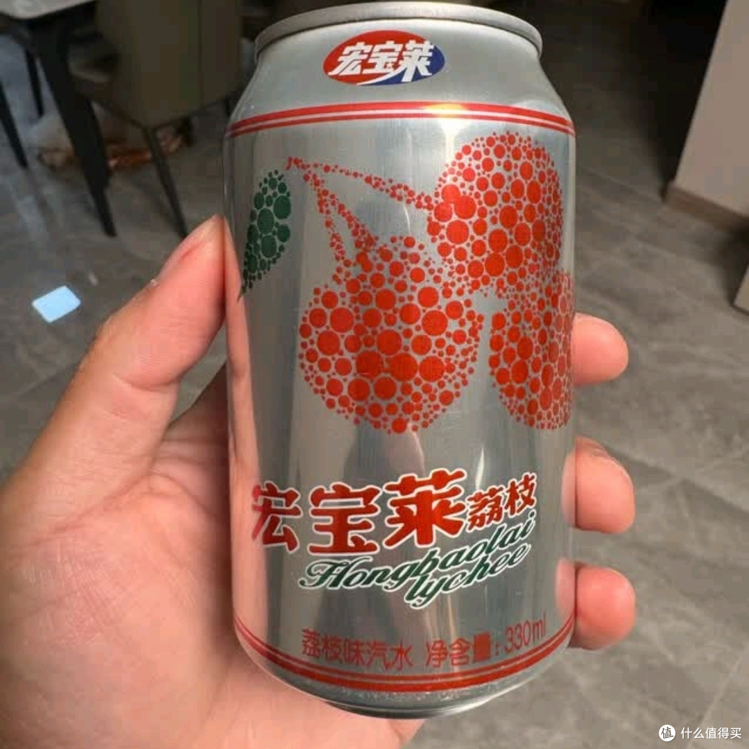 宏宝莱荔枝汽水:一口入夏的复古甜香