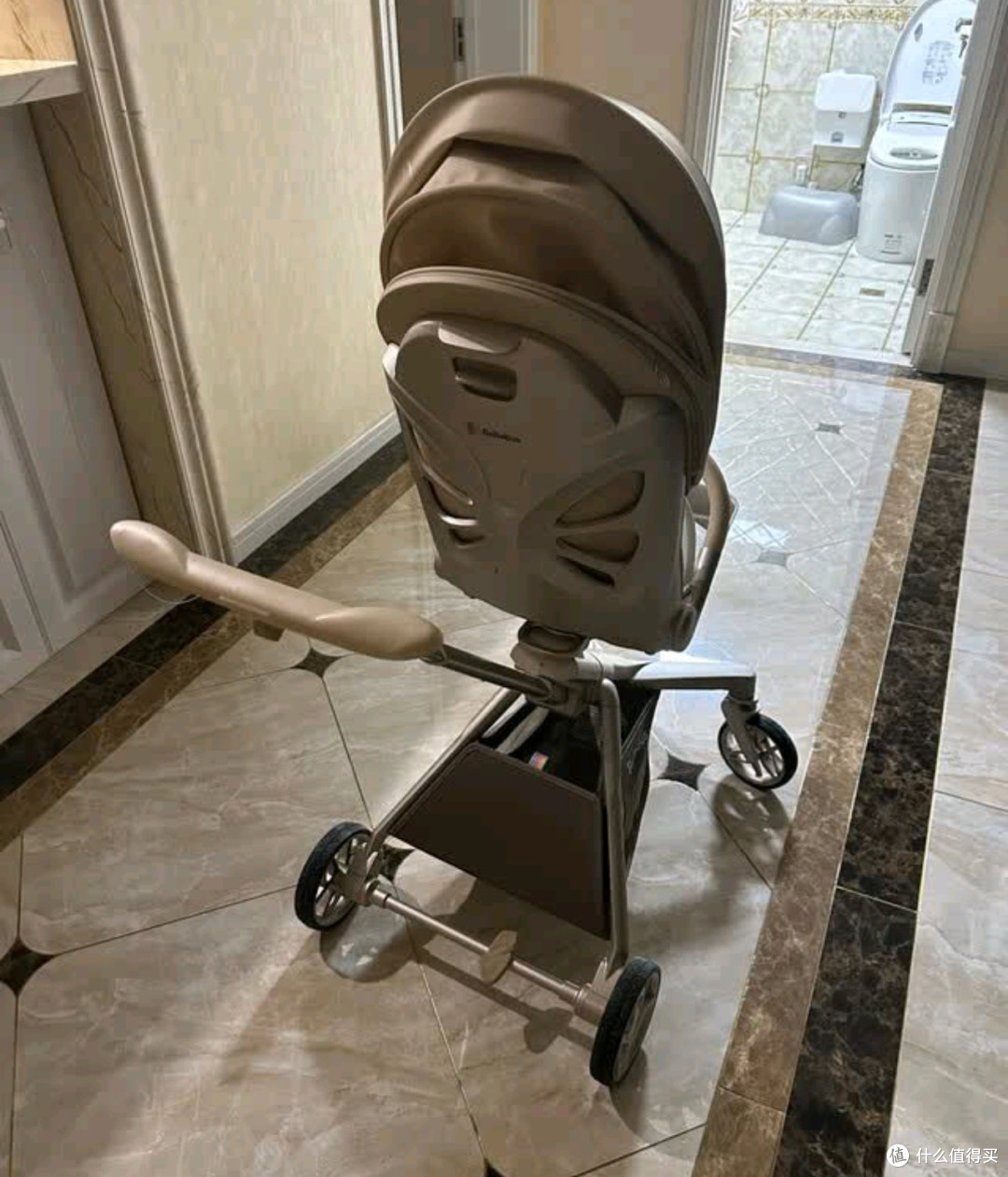 【母婴科技志·bebebus蝴蝶遛娃神器MAX:一隅移动的童年城堡】
