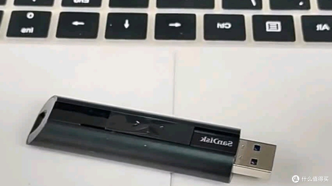 闪迪CZ550 USB3.2 U盘深度测评:学习办公与车载娱乐的全能伴侣