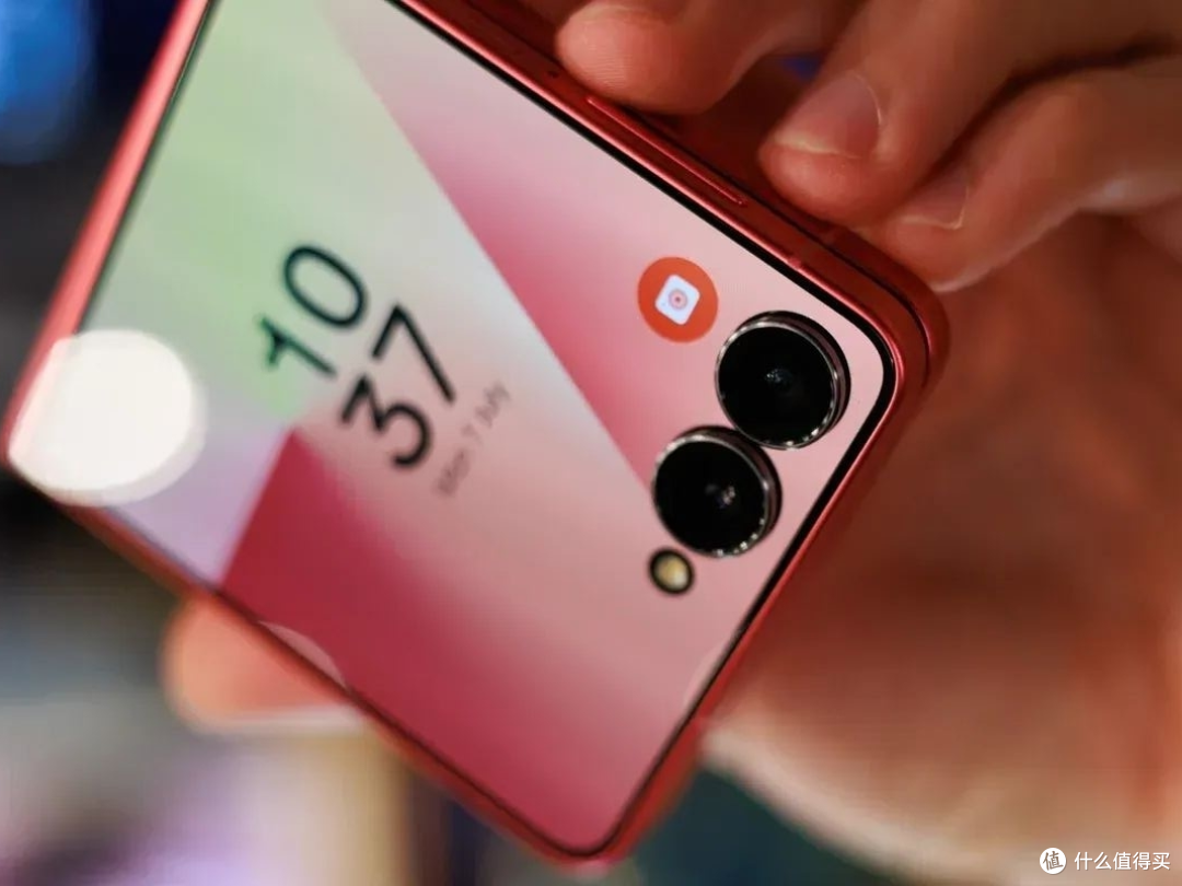 折叠新体验,亲民新选择——三星Galaxy Z Flip7 FE折叠屏手机