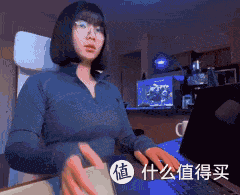 不左就右,为了让你用AI,百度居然还给你送钱...