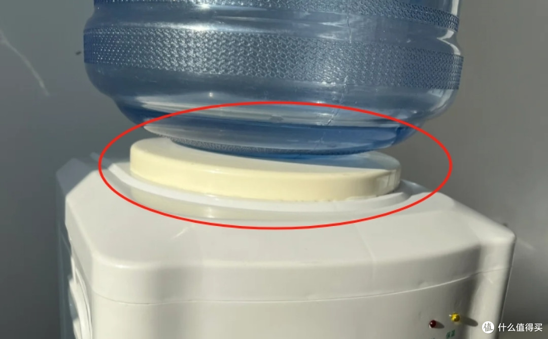 放桶装水的“饮水机”,为什么很少见了?网友:沦为时代的眼泪