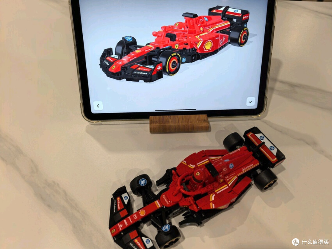 乐高法拉利F1赛车77242:精准与乐趣的平衡之作