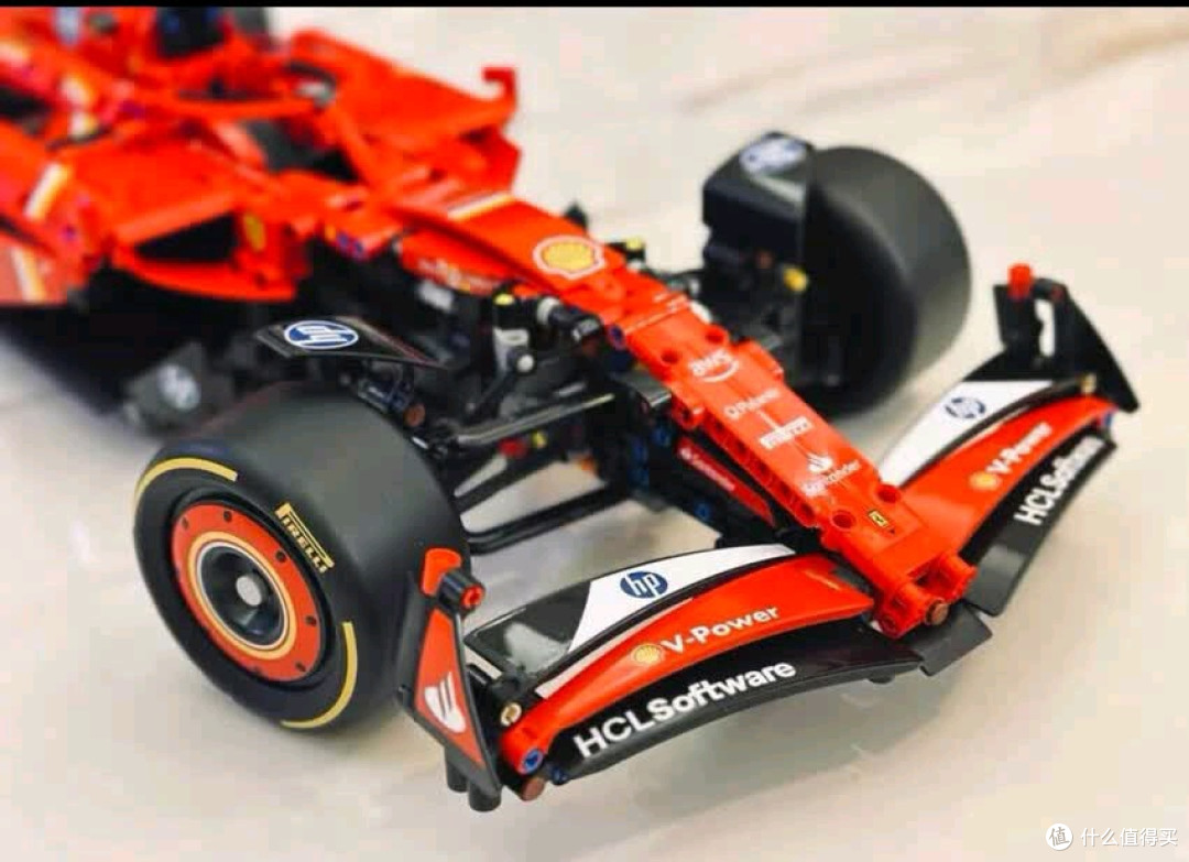 乐高法拉利F1赛车77242:精准与乐趣的平衡之作
