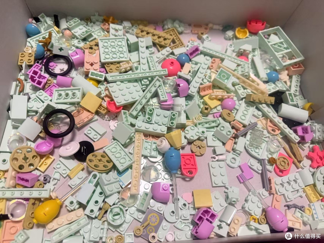 积木扭蛋机器人:充分体验拼搭乐趣,孩子放下手机的秘密武器!