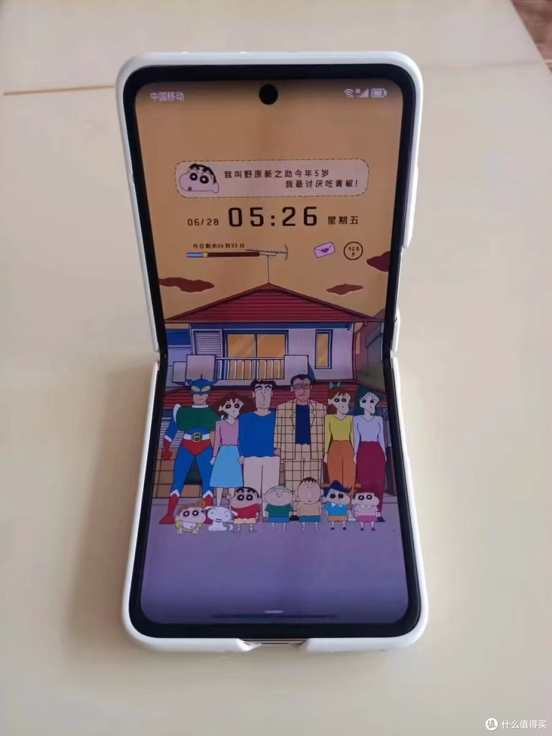 最近好多人都在问,折叠屏手机到底实不实用?咱今天就好好唠唠。