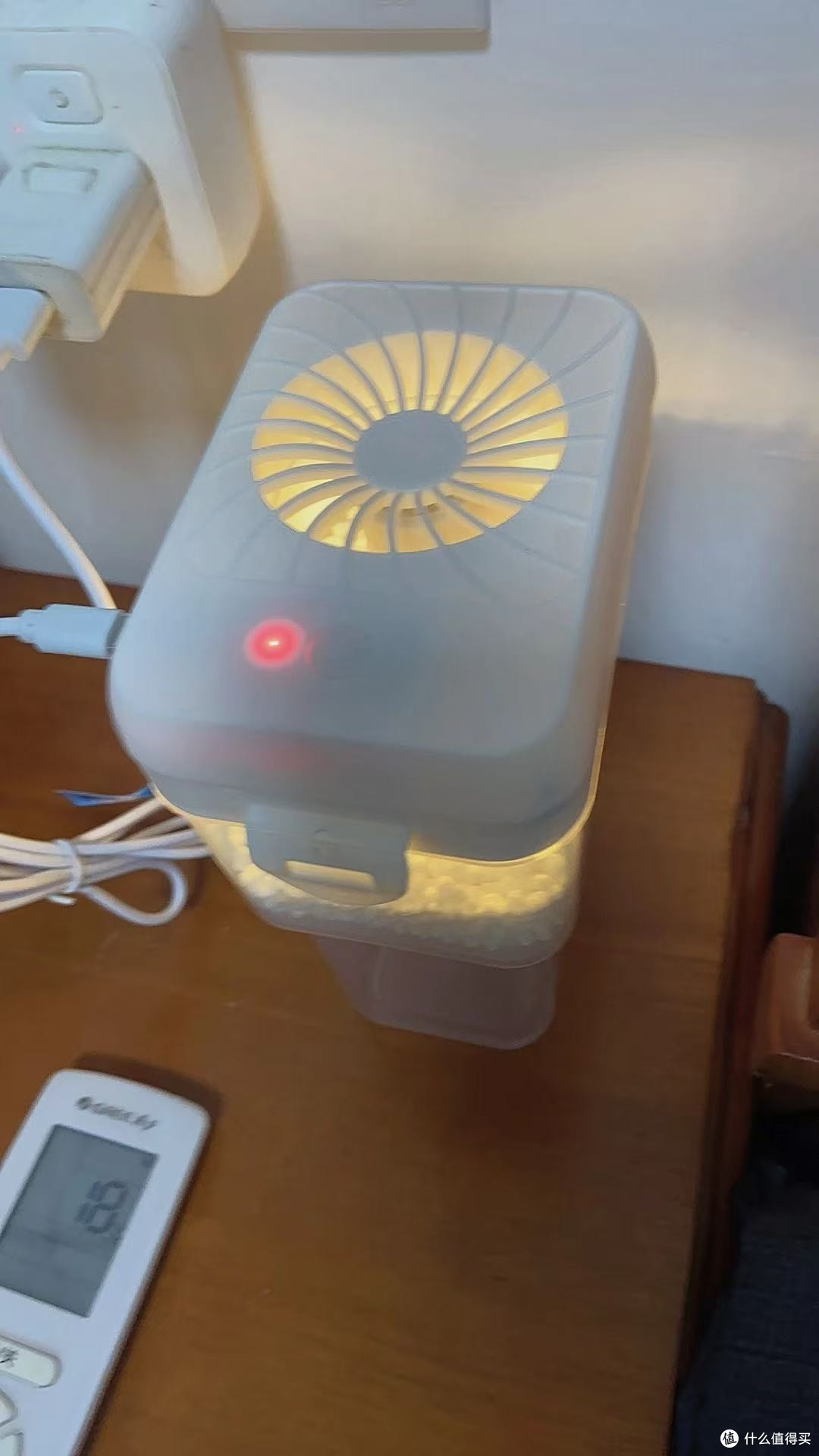 小型除湿机让卧室焕然一新