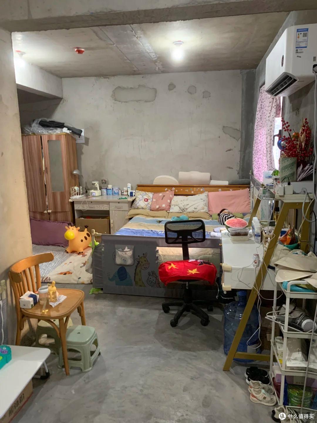 上海一三口之家,因“穷装”而走红,花费仅1万,却无一丝穷酸气