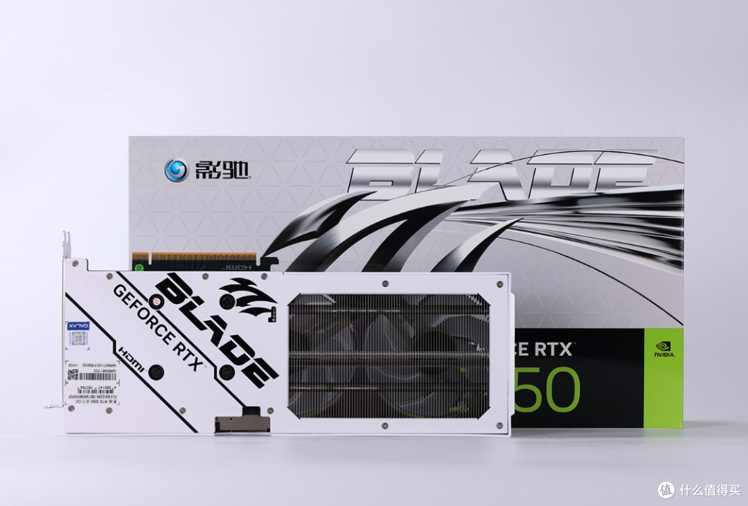 甜度不详,但真RTX50入门级!影驰 RTX5050圣刃OC显卡测评