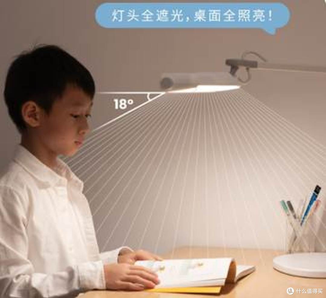图片包含 人, 室内, 桌子, 男人  AI 生成的内容可能不正确。
