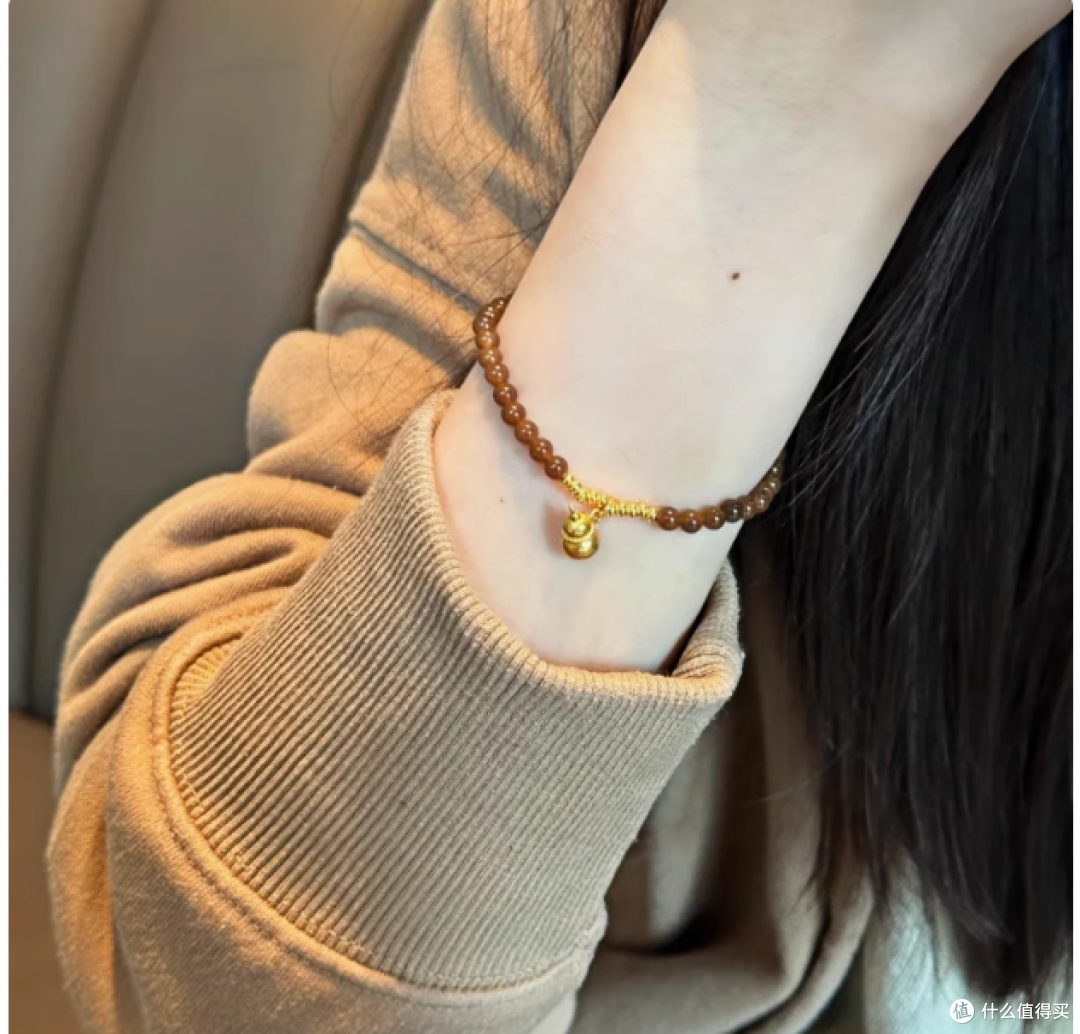 汉唐珠宝:足金葫芦装饰和田玉手串,演绎东方女性的典雅之美