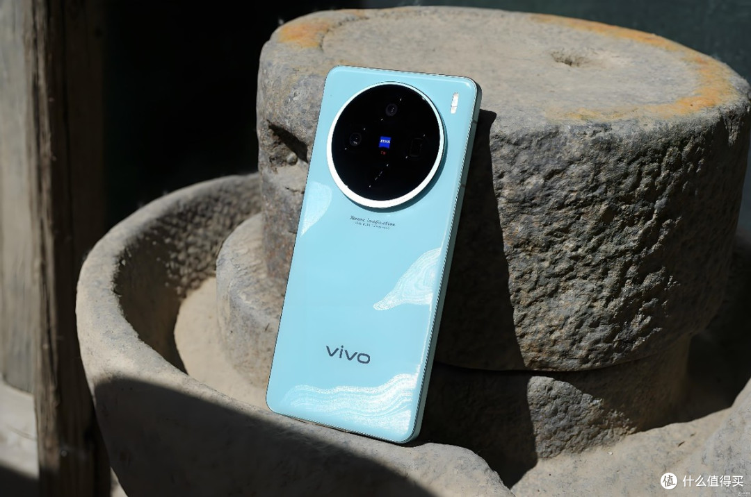 vivo这是要豁出去,16GB+1TB跌价2116元,1英寸主摄+100倍变焦