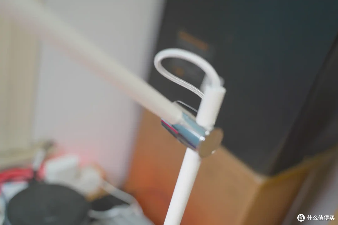 办公与儿童场景的护眼利器,书客护眼台灯 L1 深度评测