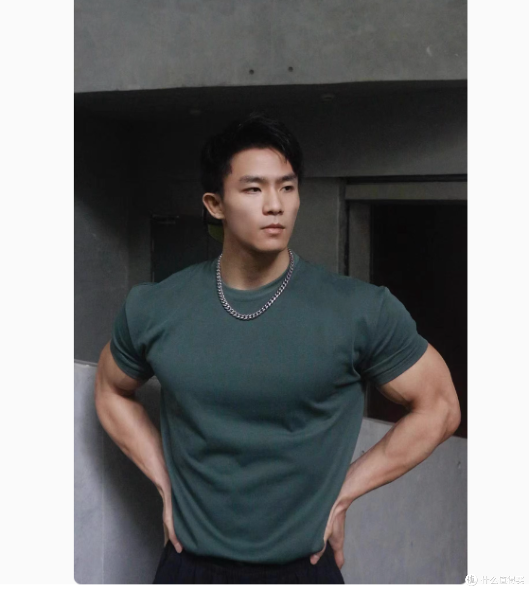 Light Weight男生收袖口短袖:夏季美式型男的健身魅力之选