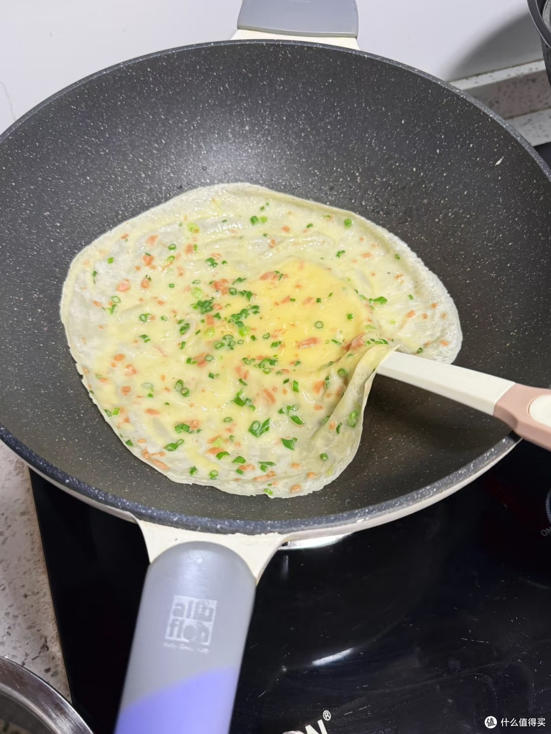 厨房手记:葱花火腿蛋饼的柔软与劲!