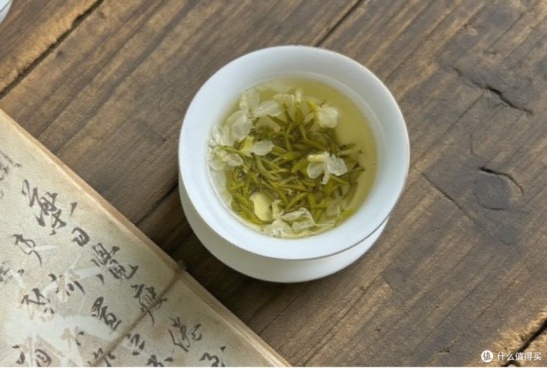 川茶千年韵，茉莉一缕香：碧潭飘雪小蓝罐的雅韵飘香