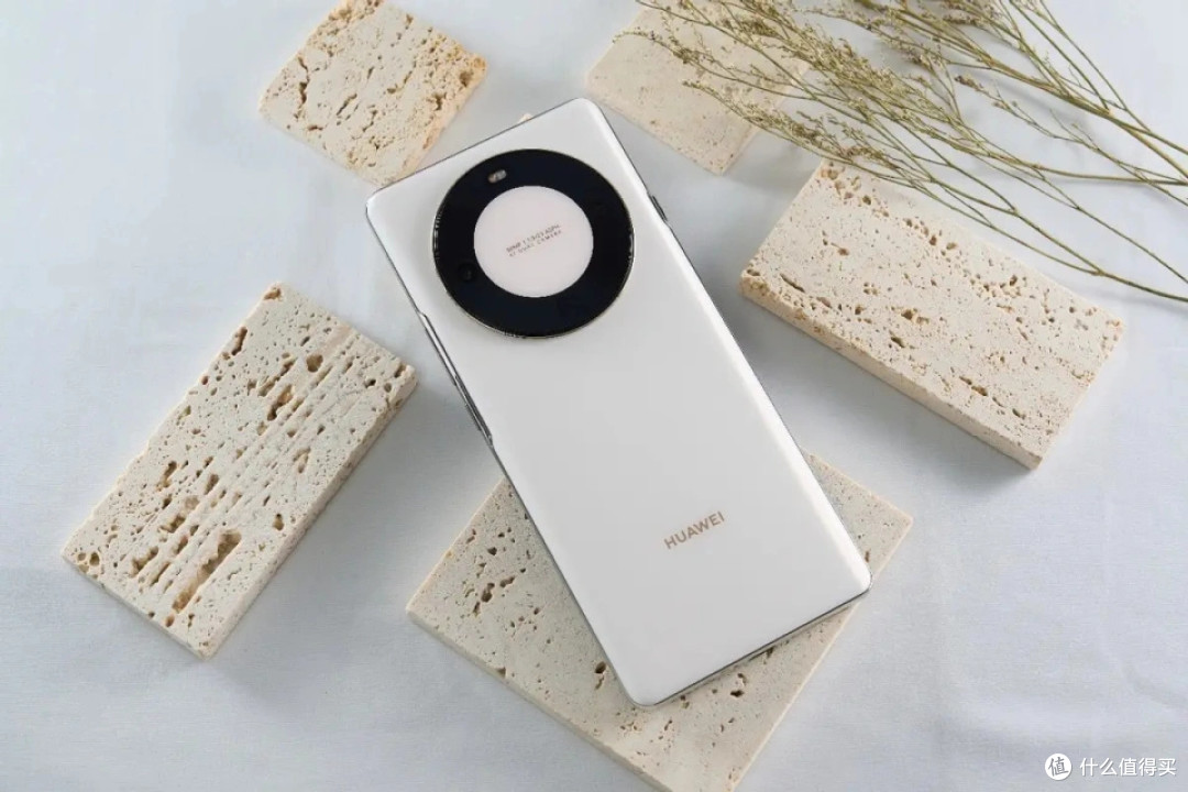 华为开启降价模式，6100mAh+卫星消息，512GB手机售价一降再降