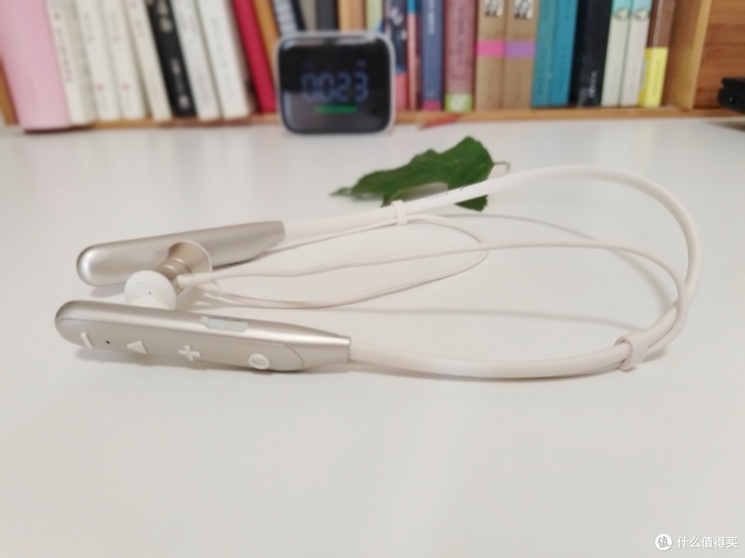 百元拿下竹林鸟玉笛E100,这款颈挂耳机真没挑出啥毛病