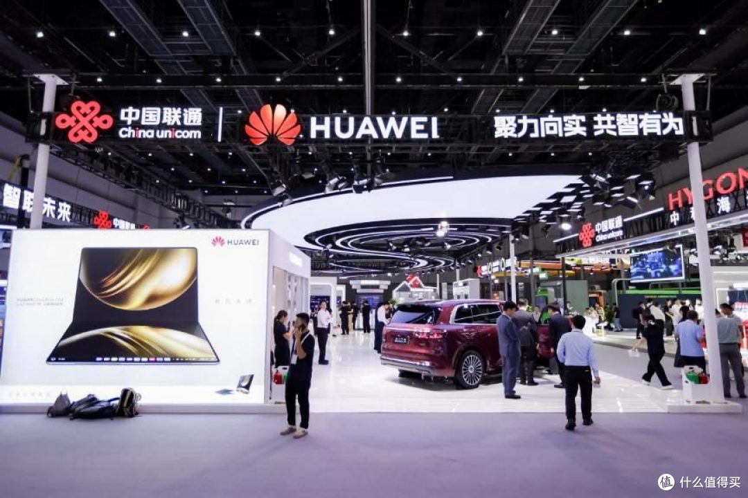 华为鸿蒙生态全景绽放2025中国联通合作伙伴大会 开启智慧新纪元