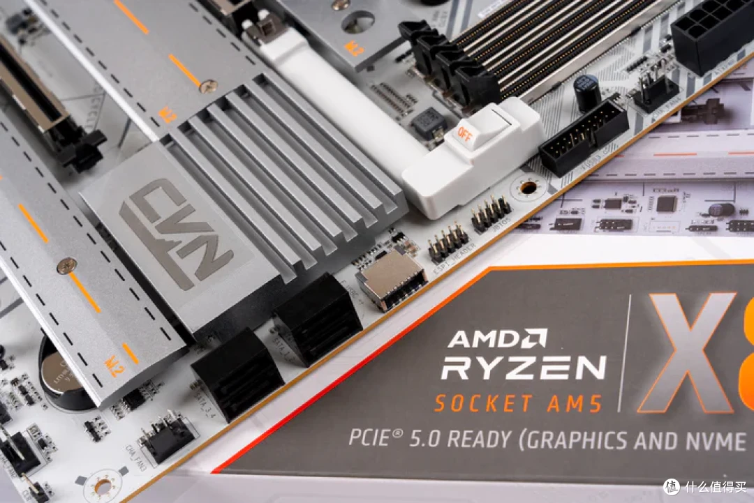 分形工艺Meshify 3+七彩虹X870方舟+影驰5070星曜LUNA装机展示