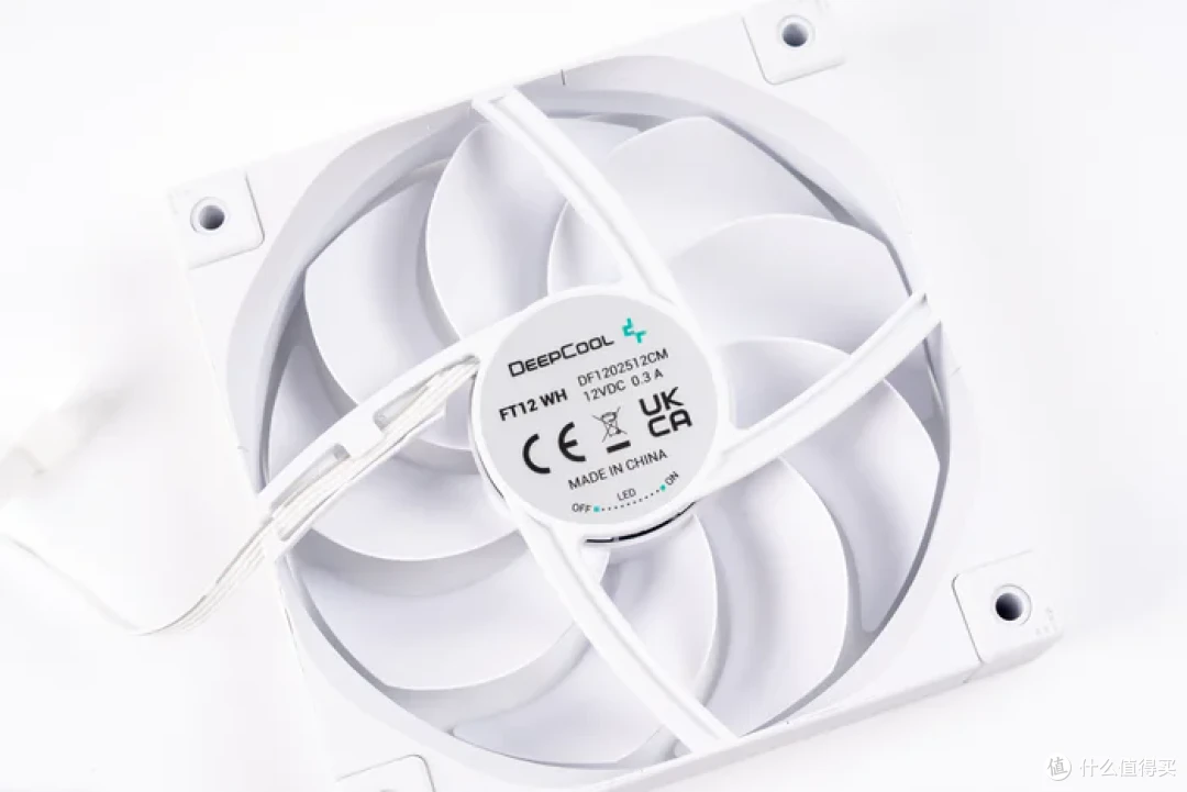 分形工艺Meshify 3+七彩虹X870方舟+影驰5070星曜LUNA装机展示