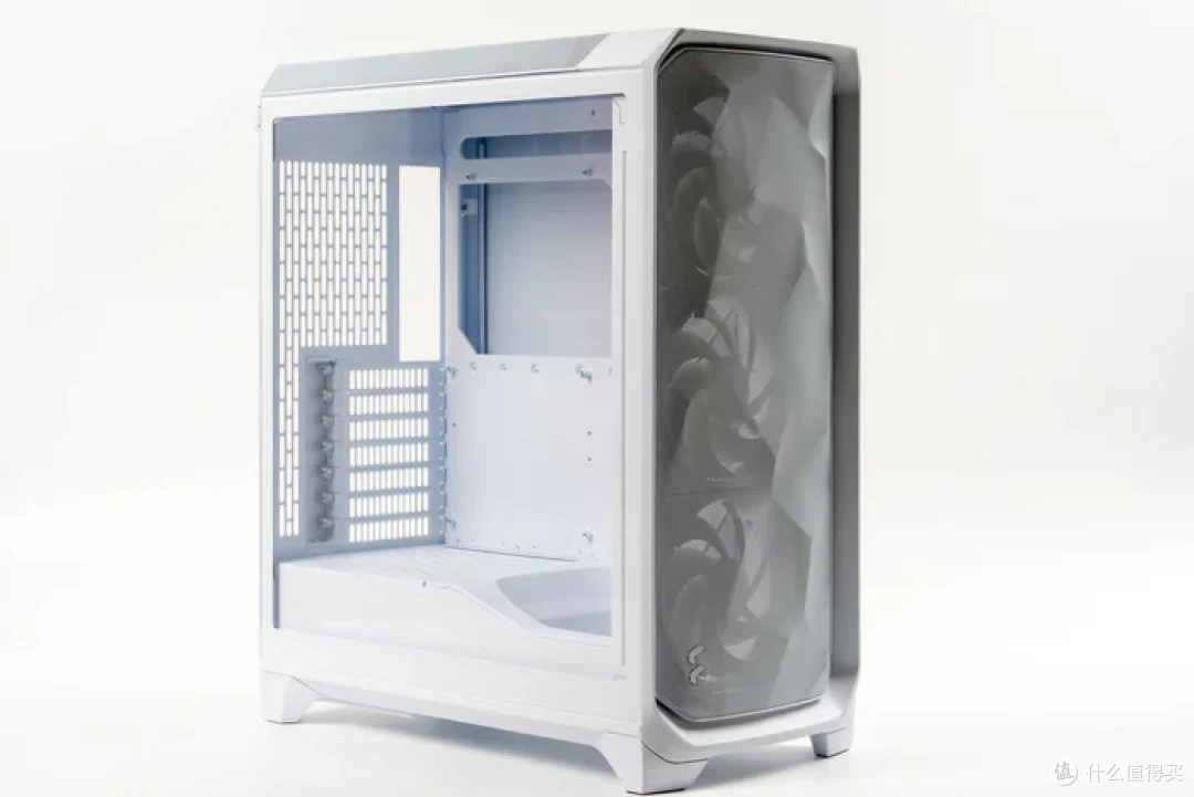 分形工艺Meshify 3+七彩虹X870方舟+影驰5070星曜LUNA装机展示