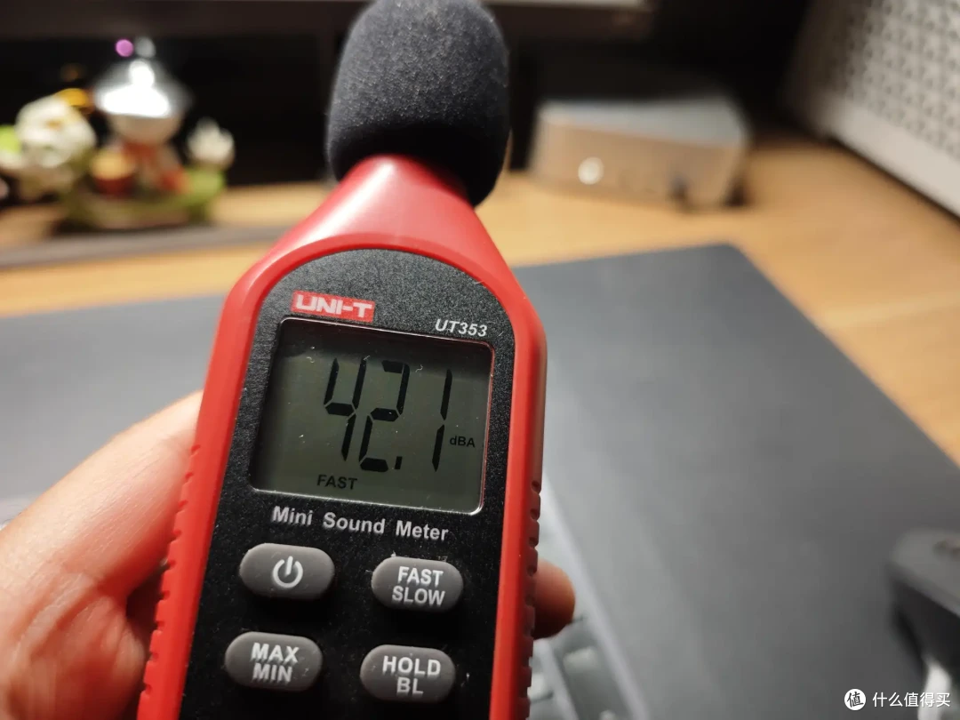 零刻 SEi13 Pro 深度评测:高性能办公迷你主机的好选择
