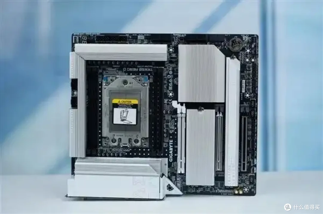 96核心99995元!AMD Zen5撕裂者国行价格震撼公布