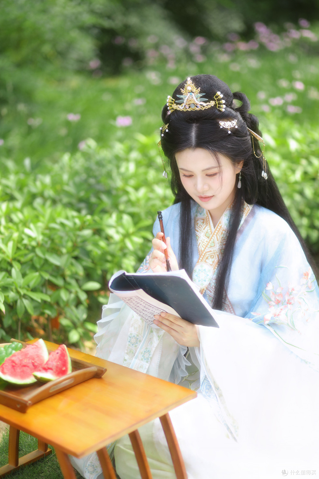 汉服：在诗意园林中邂逅古典之美