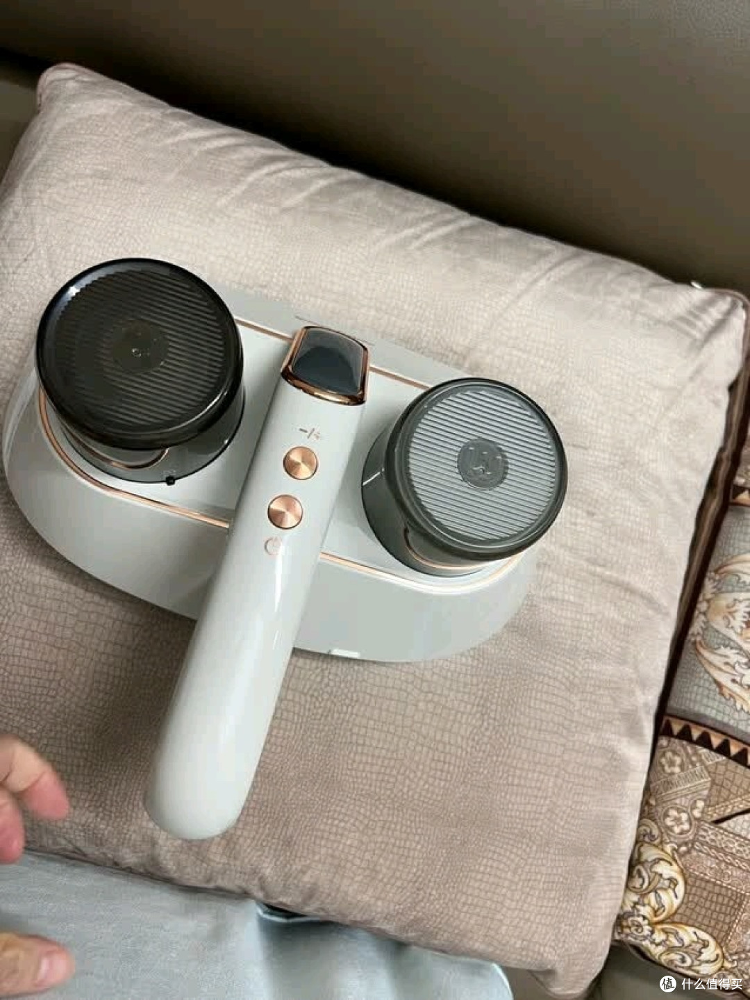 无线除螨仪,轻松搞定床铺清洁