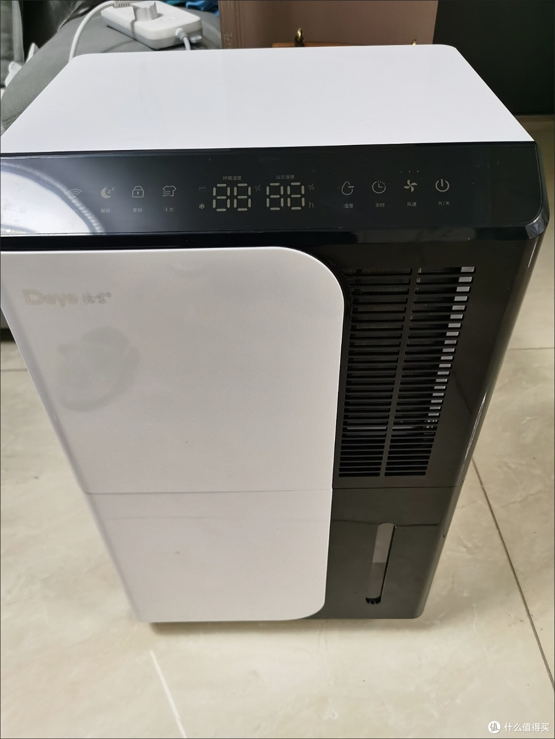 雨季防潮大作战,德业除湿机超给力