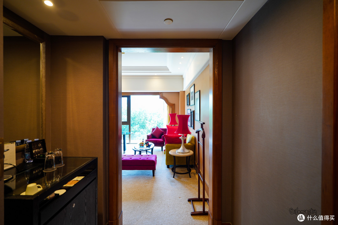 能在都市中躺平的度假绿洲:深圳华侨城洲际酒店 单卧套房体验