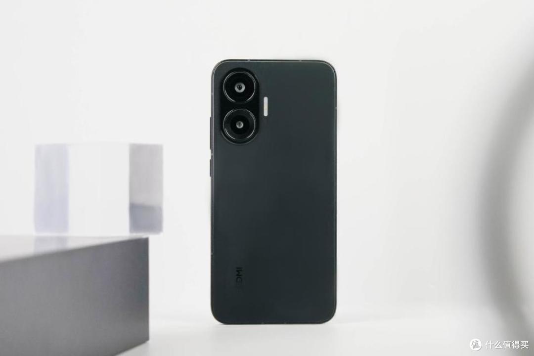 小米“续航王”再度跌至新低,7550mAh+240万跑分,国补后1597元