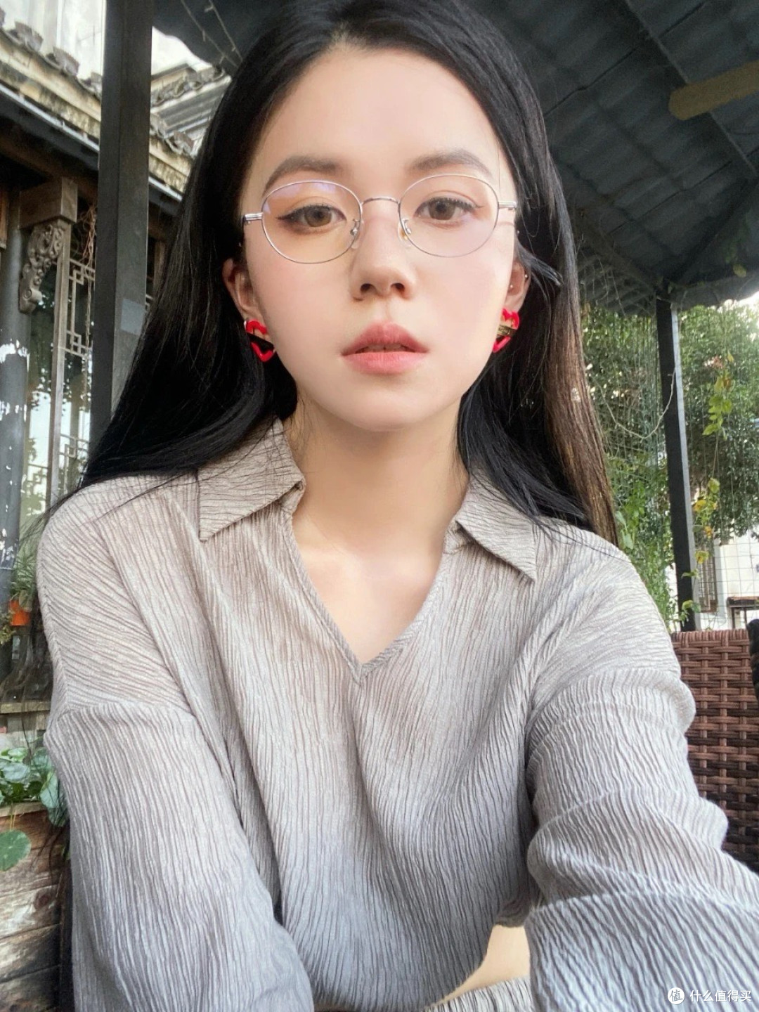 戴眼镜早不是“看不清才戴”那回事了,妥妥成了穿搭的神来之笔