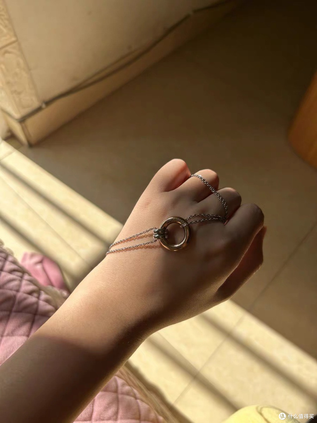 CK项链：简约时尚，点亮魅力瞬间